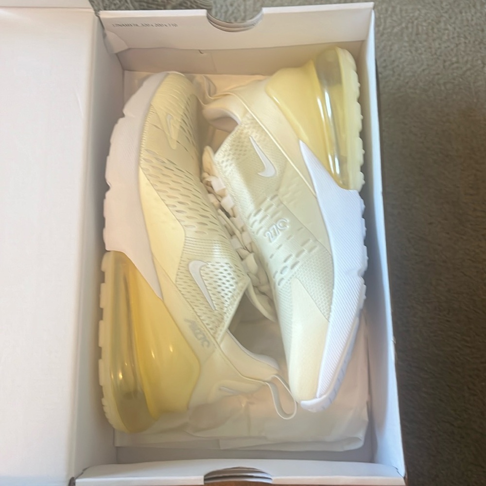 Nike Women’s Air Max 270 Coconut Milk/White